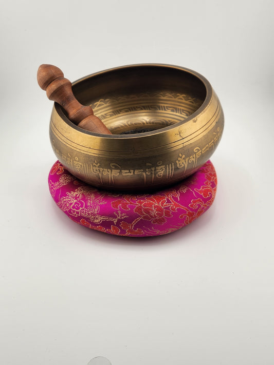 Singing Bowl w/ Carving - 5"